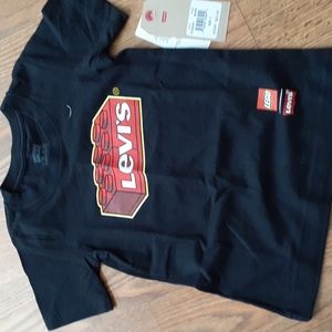 🆕️Levi's T-Shirt